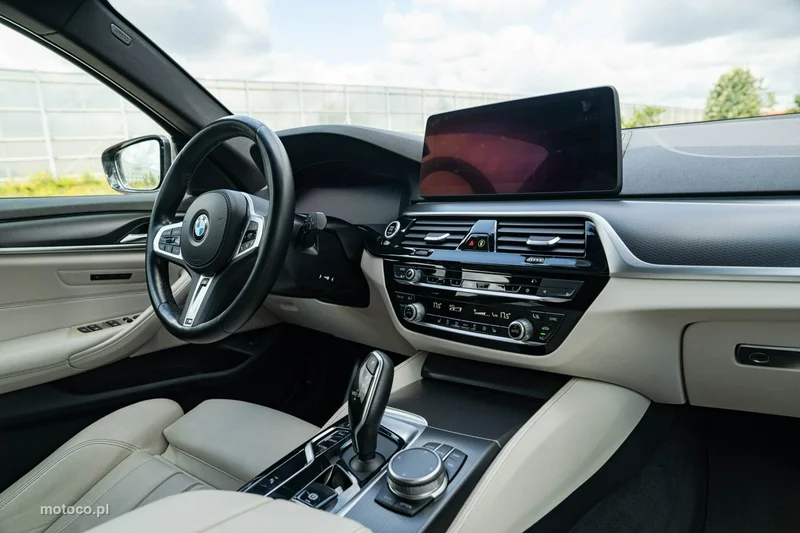 BMW Seria 5 G30 530 23