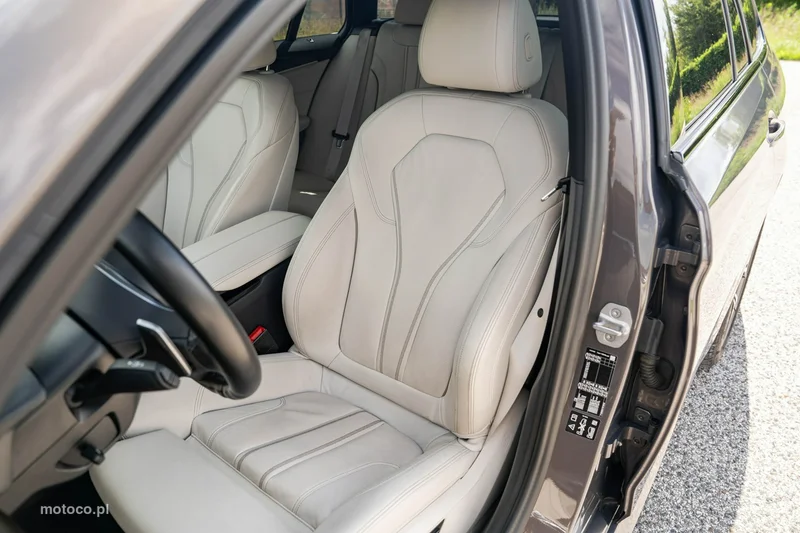 BMW Seria 5 G30 530 26