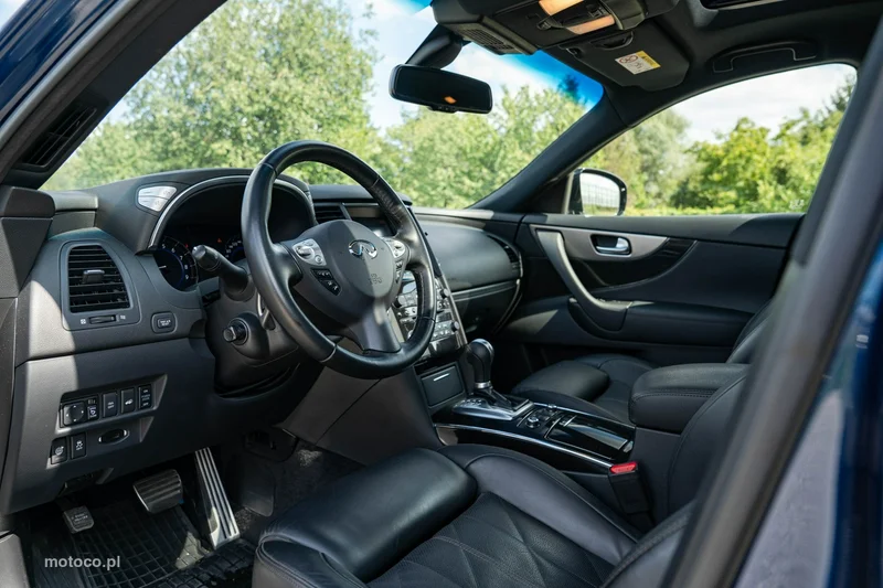 Infiniti QX70 17