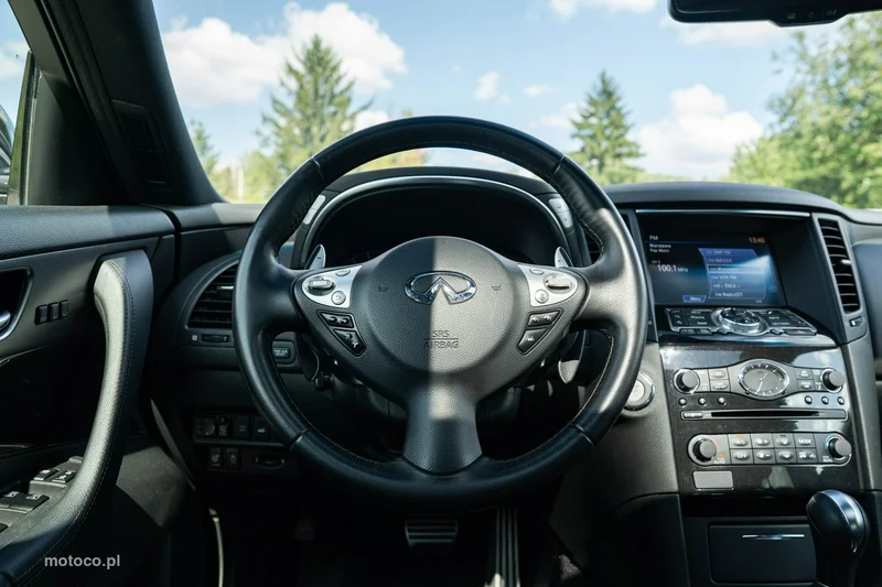 Infiniti QX70 19
