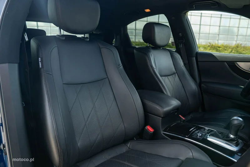 Infiniti QX70 26