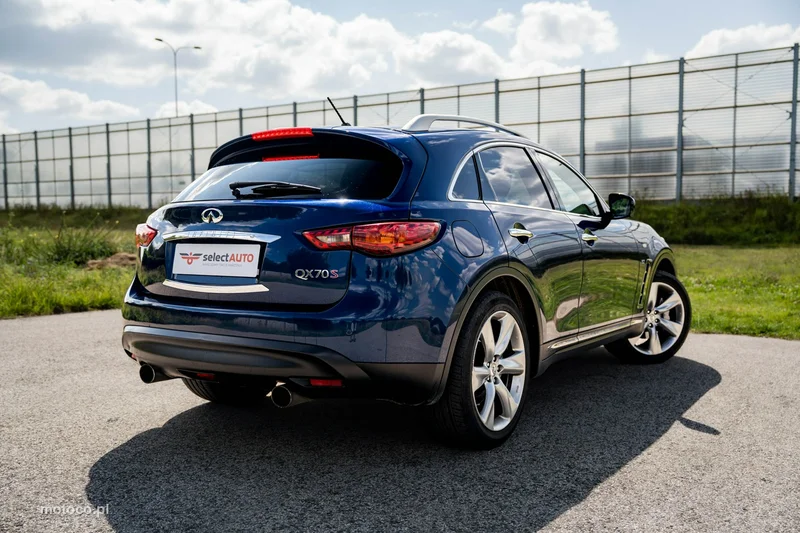 Infiniti QX70 6