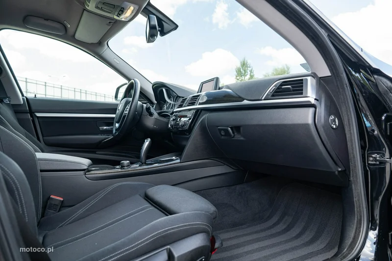 BMW Seria 3 F30 3GT 25