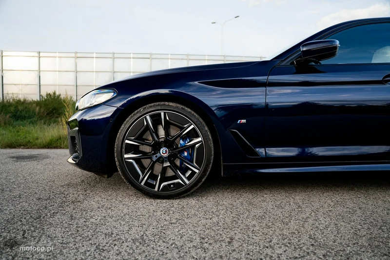BMW Seria 5 G30 540 11