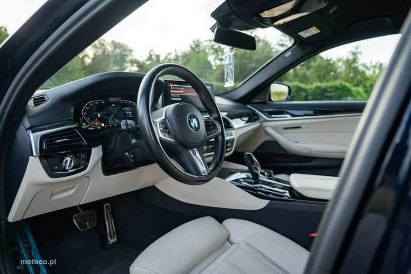 BMW Seria 5 G30 540 17