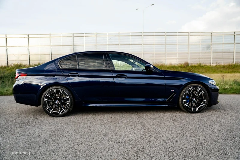BMW Seria 5 G30 540 9