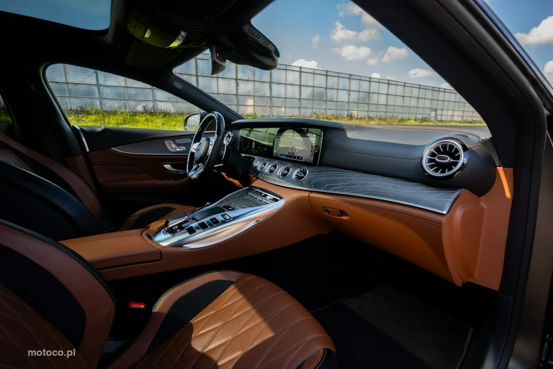 Mercedes-Benz AMG GT X290 4-Door 23