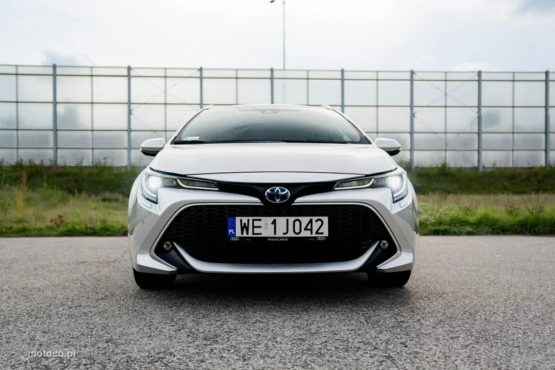 Toyota Corolla E210 2