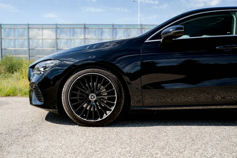 Mercedes-Benz CLA C118 200 11