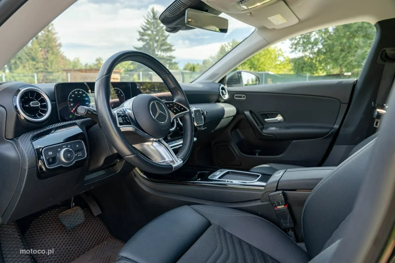Mercedes-Benz CLA C118 200 16