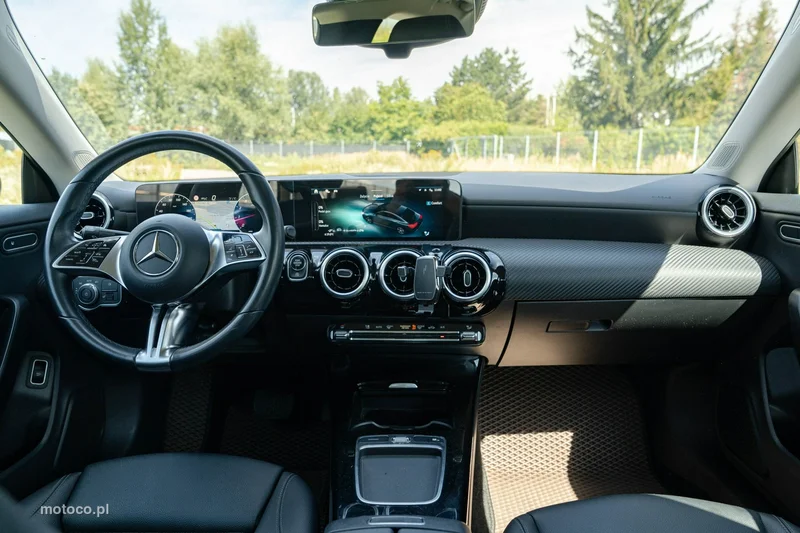 Mercedes-Benz CLA C118 200 18