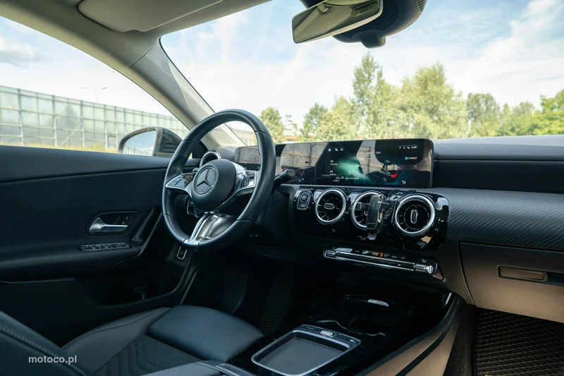 Mercedes-Benz CLA C118 200 19
