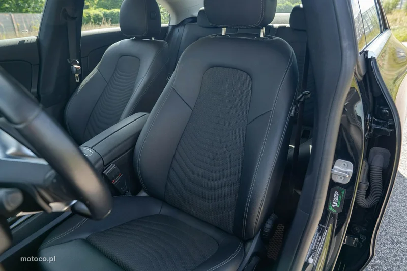 Mercedes-Benz CLA C118 200 22