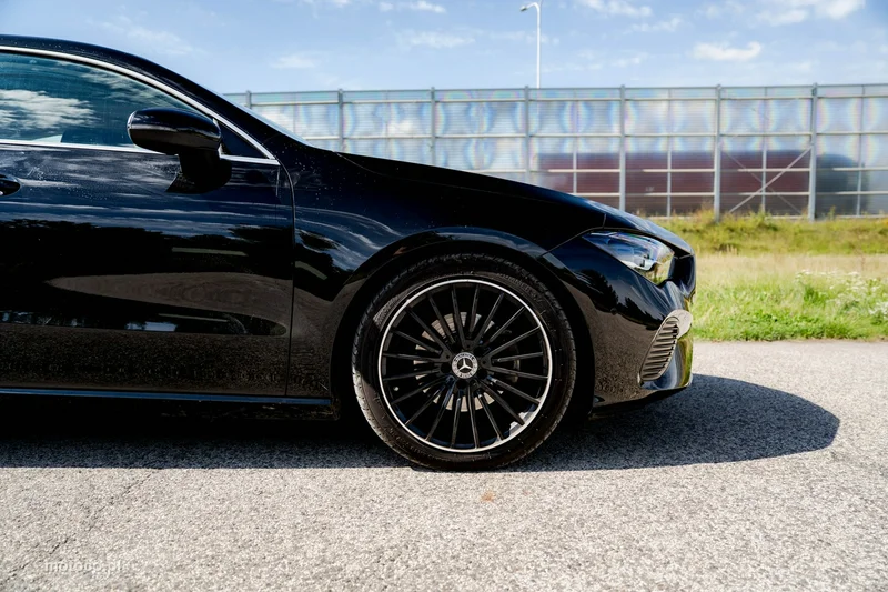 Mercedes-Benz CLA C118 200 8