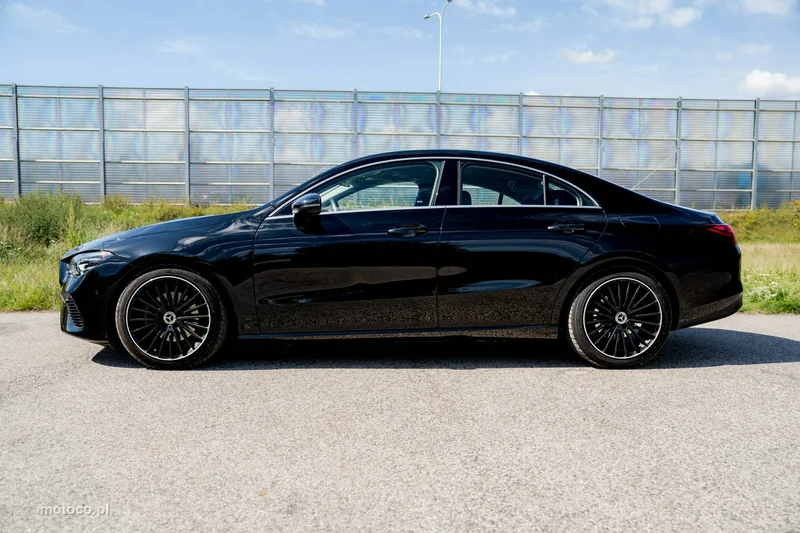 Mercedes-Benz CLA C118 200 10