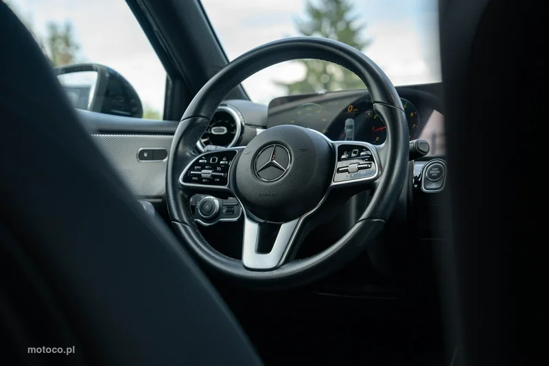 Mercedes-Benz Klasa A W177 A 180 18
