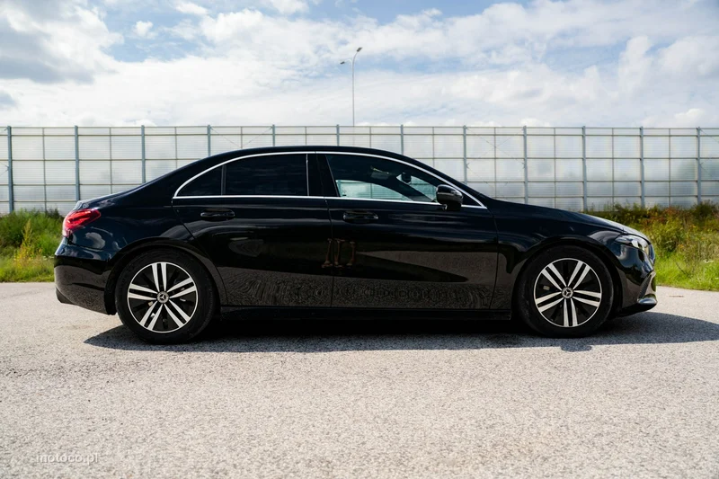Mercedes-Benz Klasa A W177 A 180 9