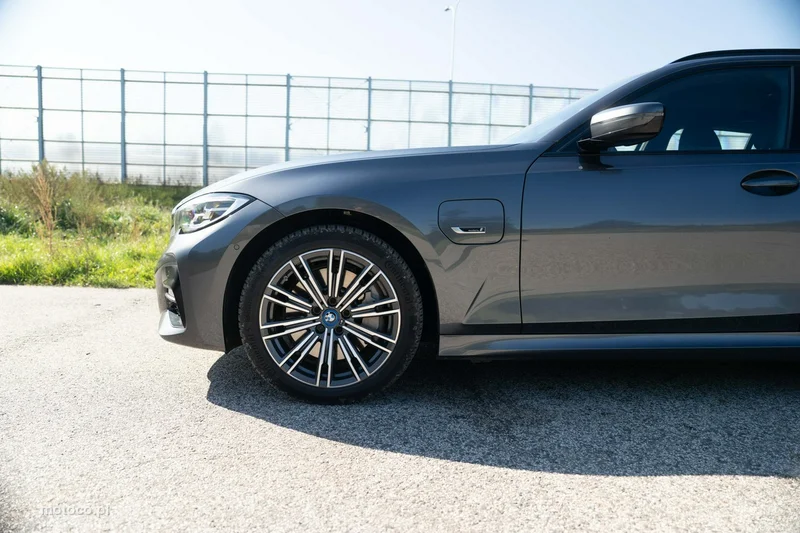 BMW Seria 3 G20 330 11