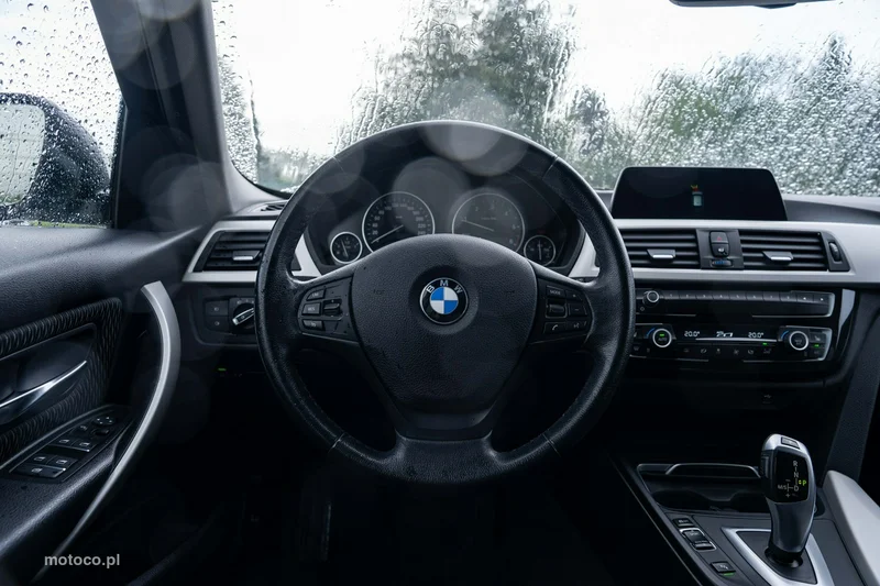 BMW Seria 3 G20 320 14