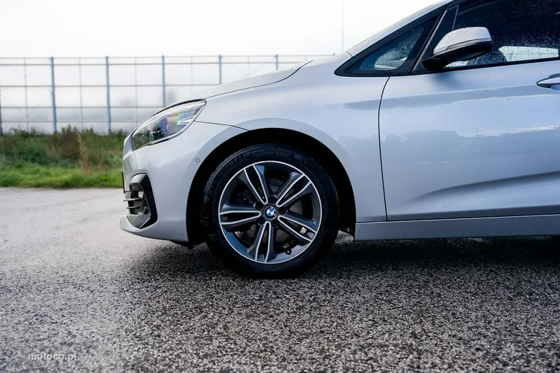 BMW Seria 2 F45 220 10