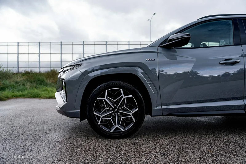 Hyundai TUCSON 11