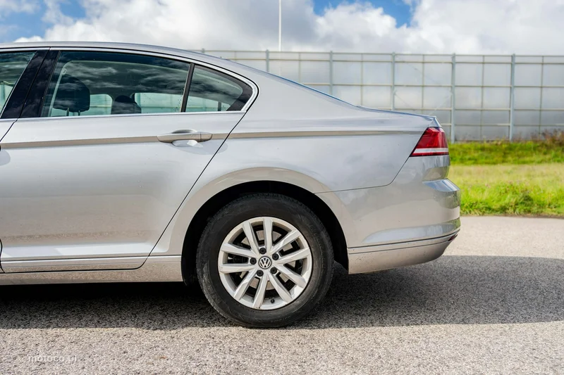 Volkswagen Passat B8 12