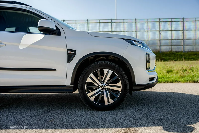 Mitsubishi ASX 8