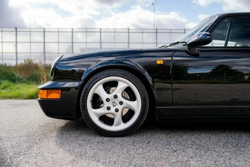 Porsche 911 964 11