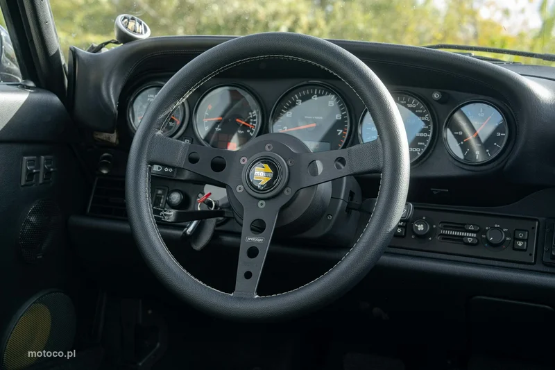 Porsche 911 964 31