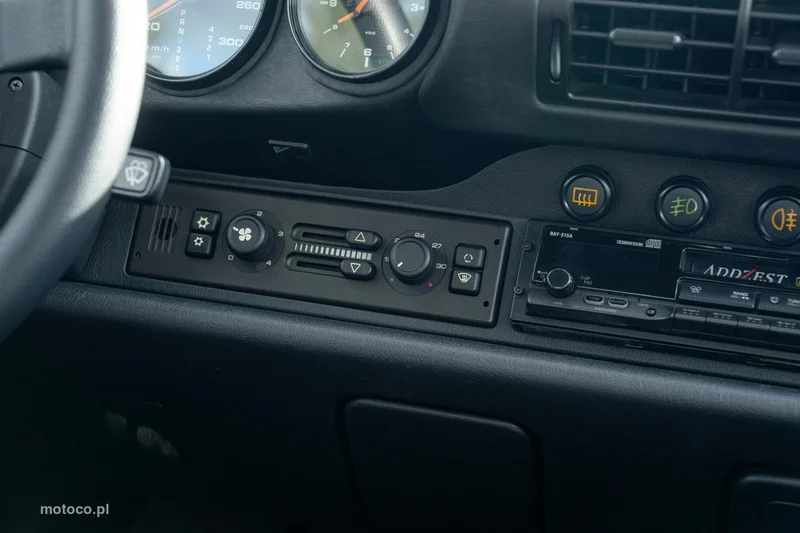 Porsche 911 964 33