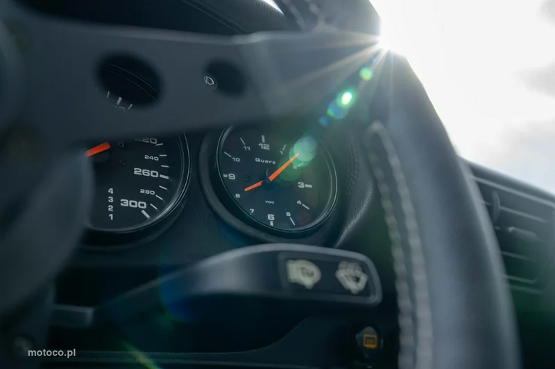 Porsche 911 964 38