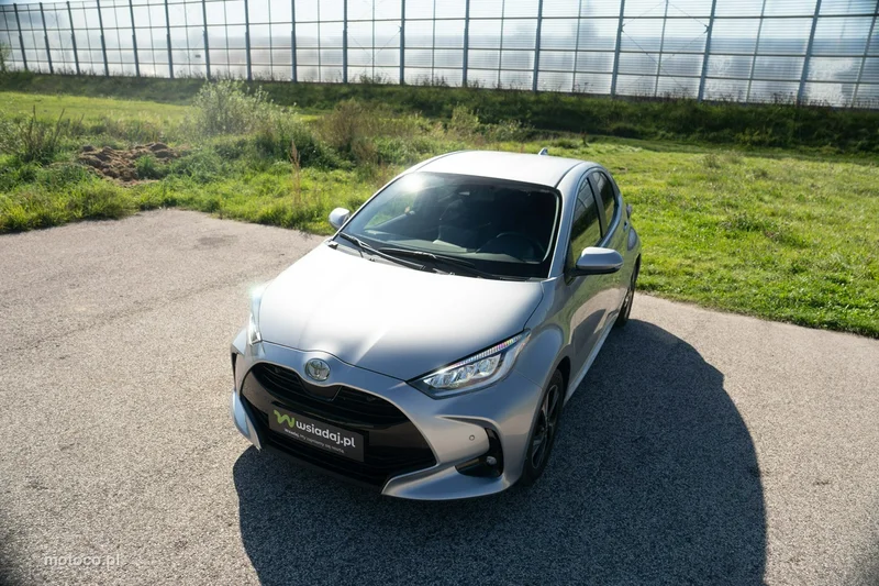 Toyota Yaris XP210 15