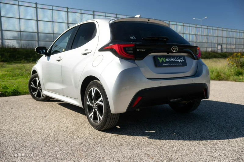 Toyota Yaris XP210 4