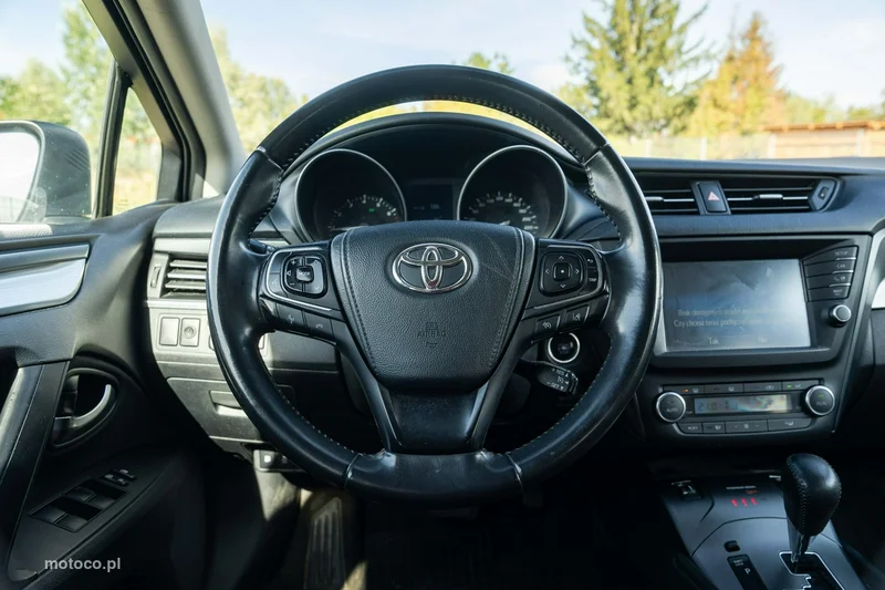 Toyota Avensis T27 20