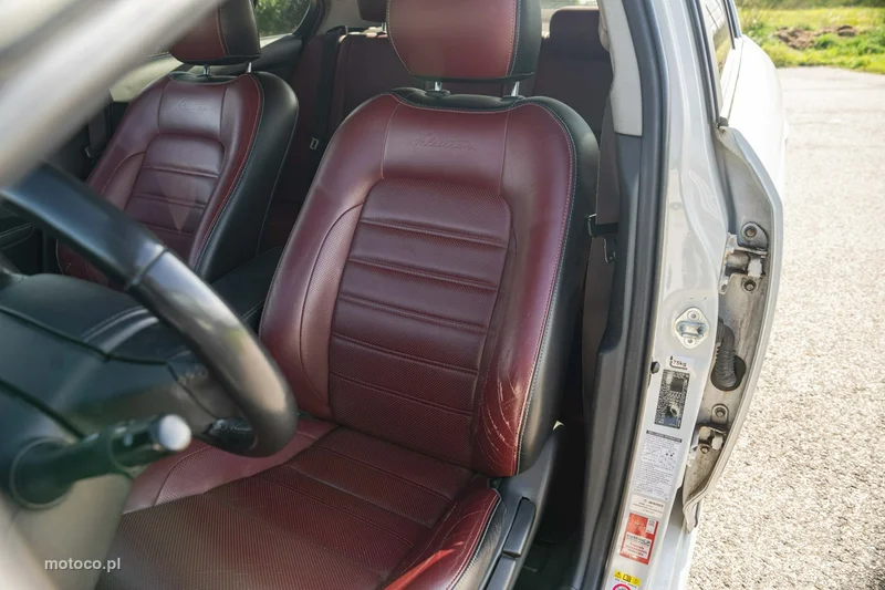 Toyota Avensis T27 22