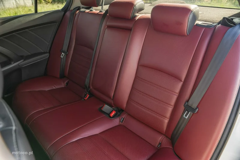Toyota Avensis T27 27