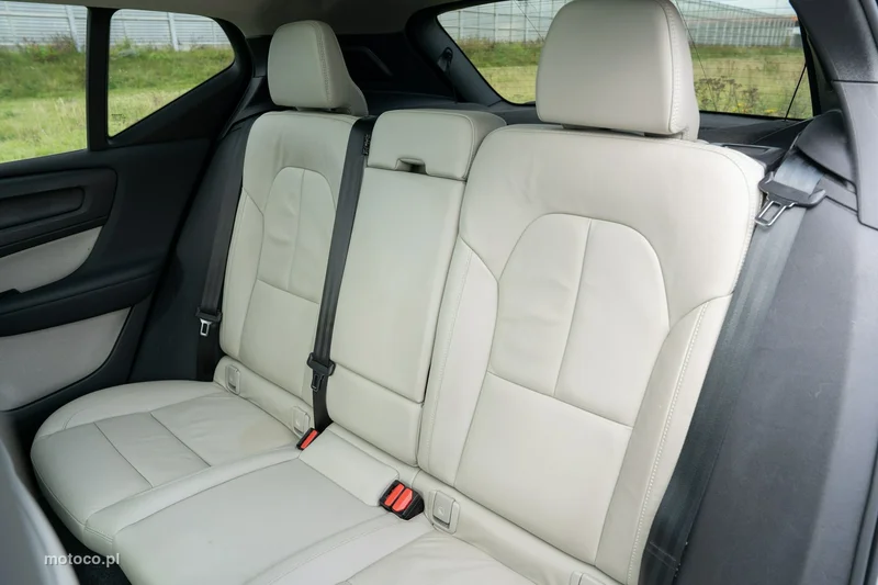 Volvo XC 40 25