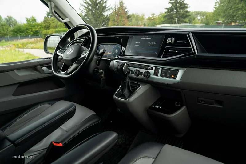 Volkswagen Caravelle 24