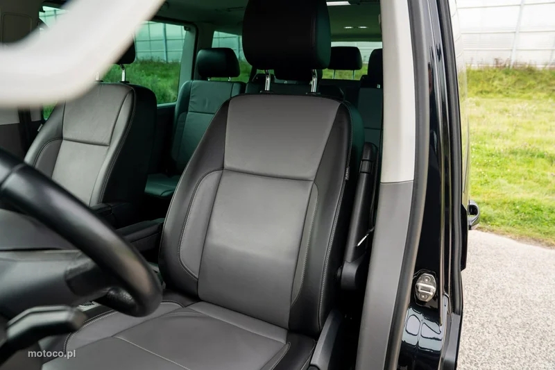 Volkswagen Caravelle 26