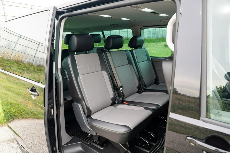 Volkswagen Caravelle 29