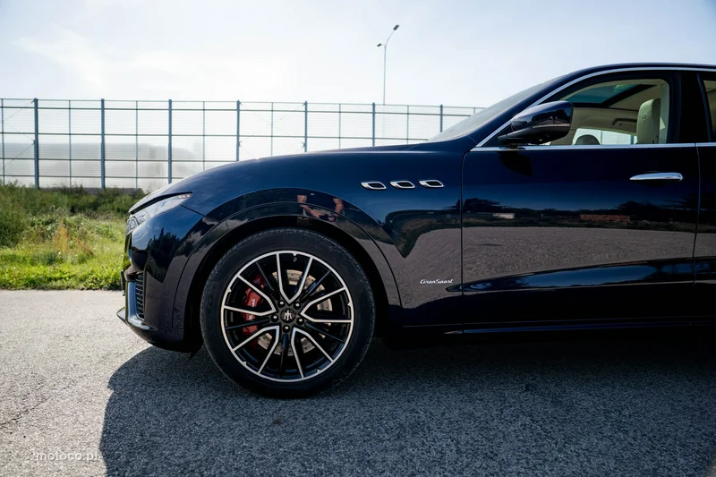 Maserati Levante 12