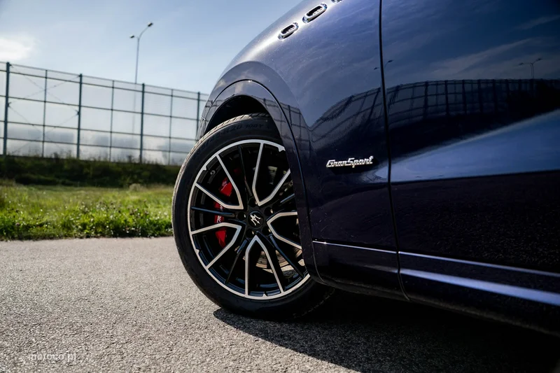 Maserati Levante 16
