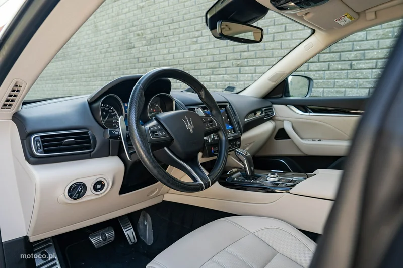 Maserati Levante 23