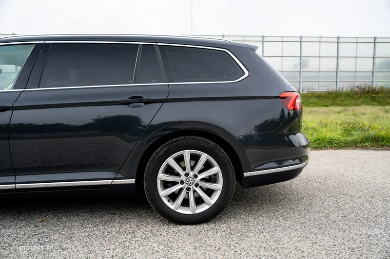 Volkswagen Passat B8 12