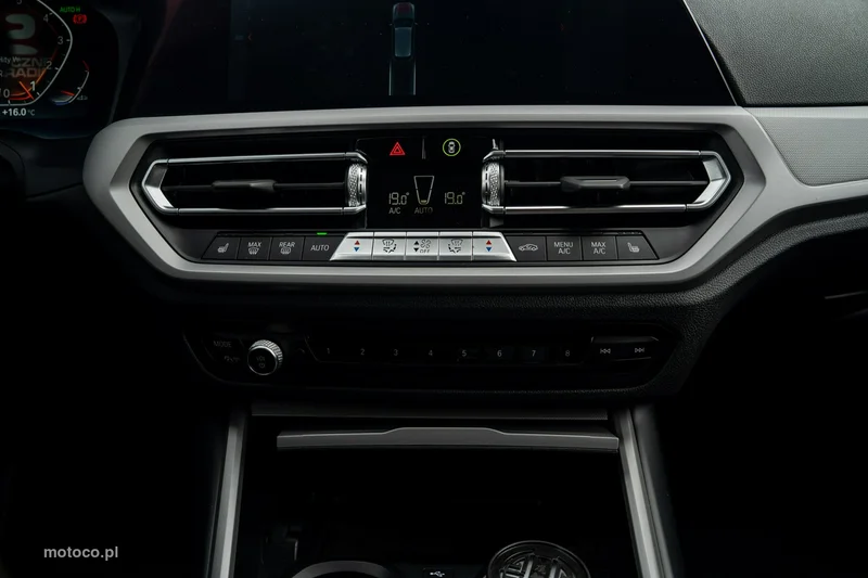 BMW Seria 3 G20 318 27