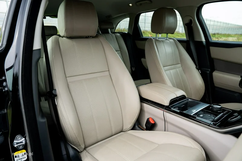 Land Rover Range Rover Velar 24