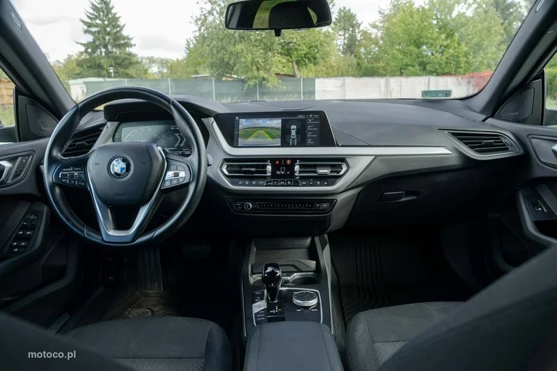 BMW Seria 2 U06 220 19