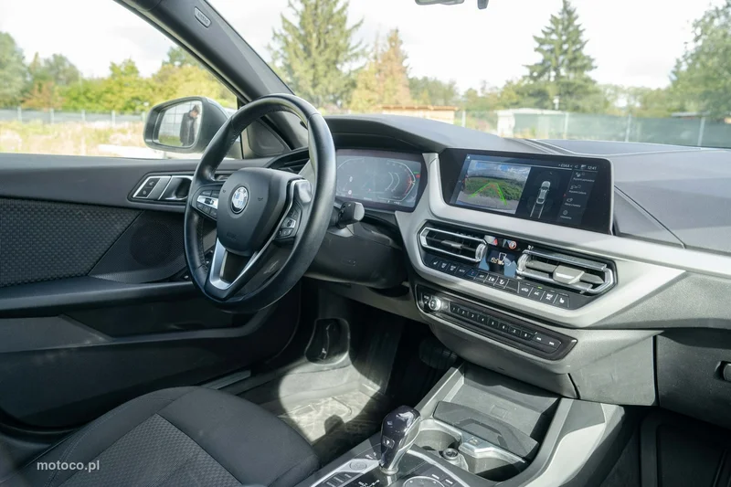 BMW Seria 2 U06 220 22