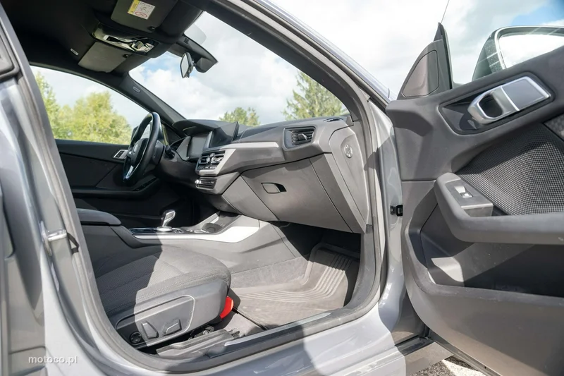 BMW Seria 2 U06 220 24