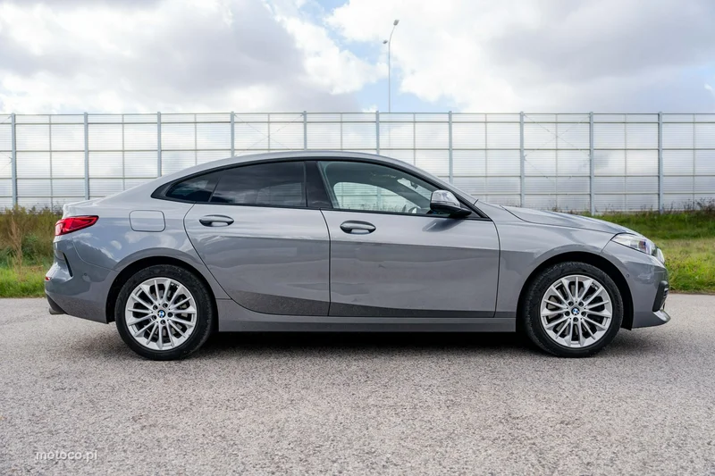 BMW Seria 2 U06 220 9